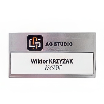 Identyfikator z okienkiem;  zapięcie - agrafka 